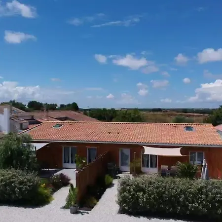 Aux Quereux De Bel Air Apartment Andilly  Exterior photo
